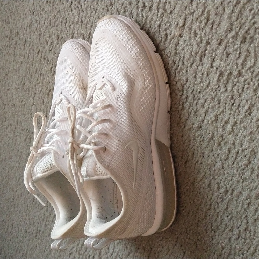 Nike Air Max Women's Sneakers - Picture 1 of 16